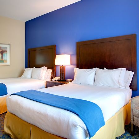 Holiday Inn Express Hotel & Suites Lake Elsinore By Ihg Buitenkant foto