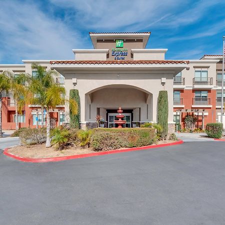 Holiday Inn Express Hotel & Suites Lake Elsinore By Ihg Buitenkant foto