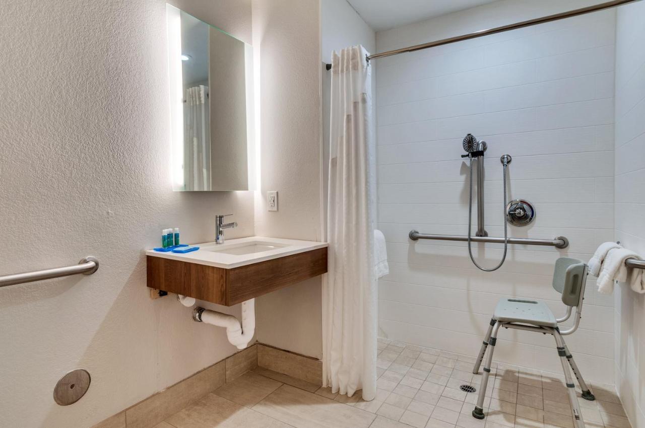 Holiday Inn Express Hotel & Suites Lake Elsinore By Ihg Buitenkant foto