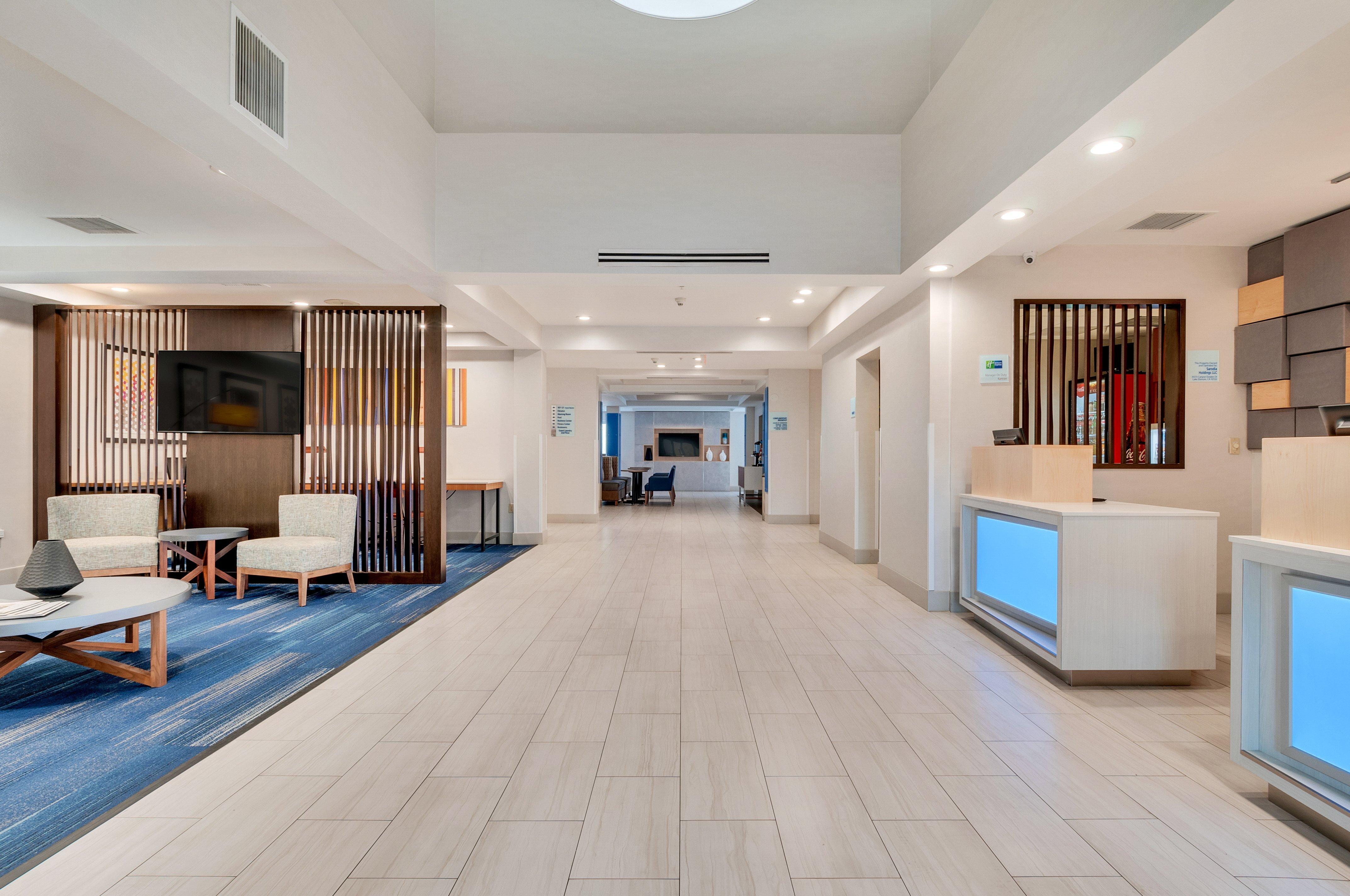 Holiday Inn Express Hotel & Suites Lake Elsinore By Ihg Buitenkant foto