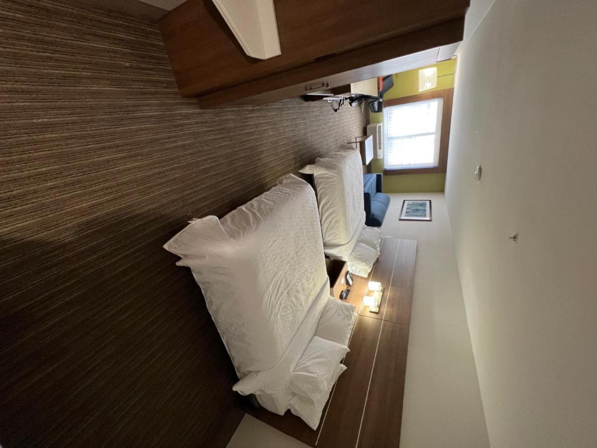 Holiday Inn Express Hotel & Suites Lake Elsinore By Ihg Buitenkant foto