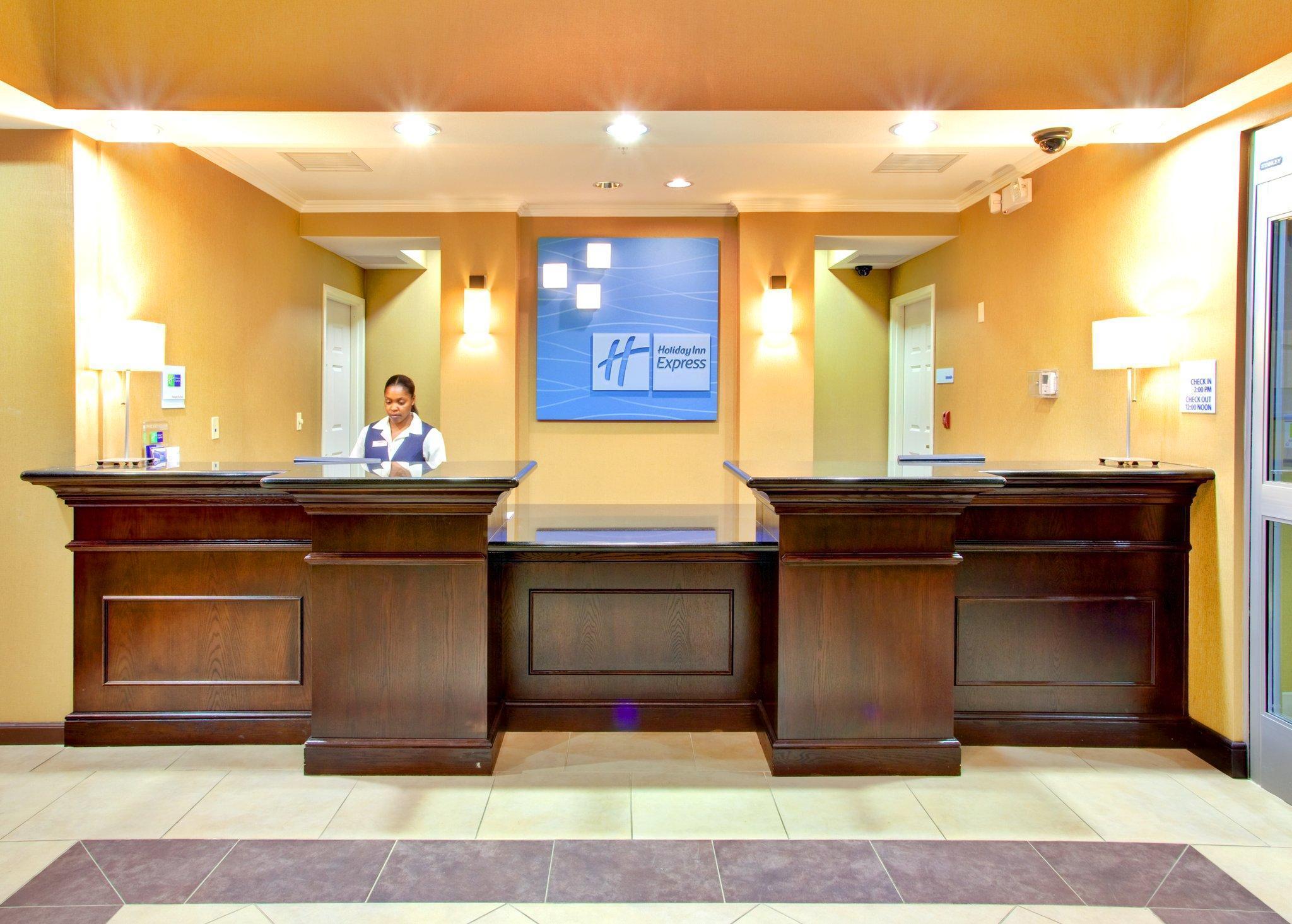 Holiday Inn Express Hotel & Suites Lake Elsinore By Ihg Interieur foto