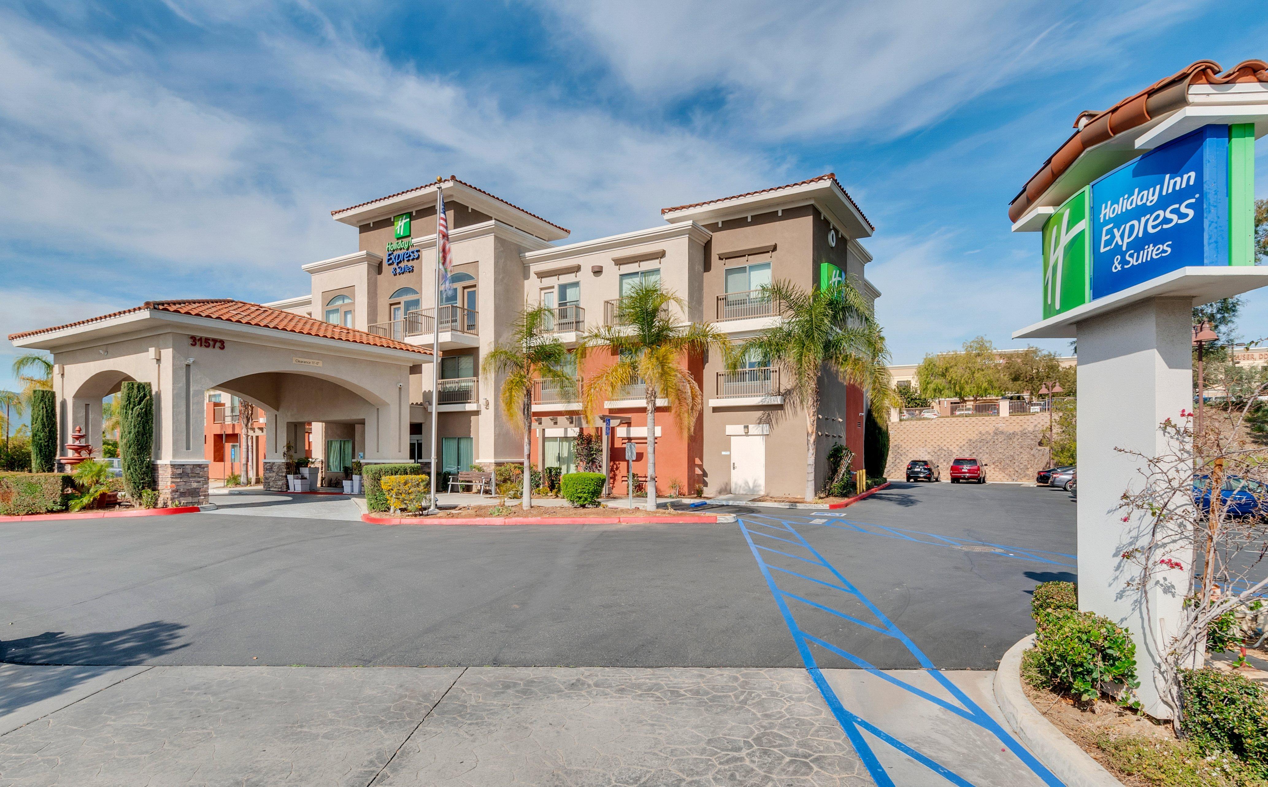 Holiday Inn Express Hotel & Suites Lake Elsinore By Ihg Buitenkant foto
