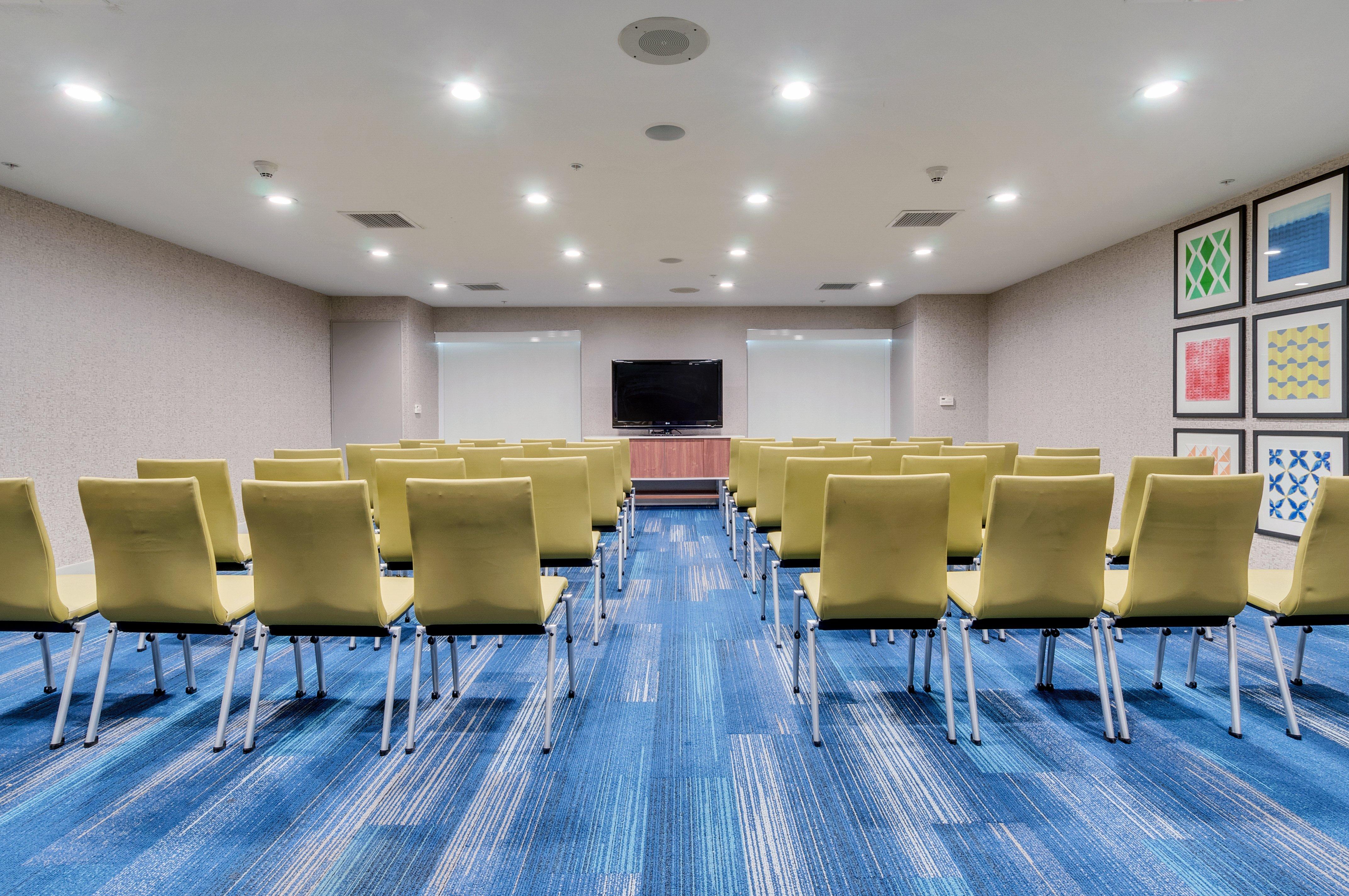 Holiday Inn Express Hotel & Suites Lake Elsinore By Ihg Buitenkant foto