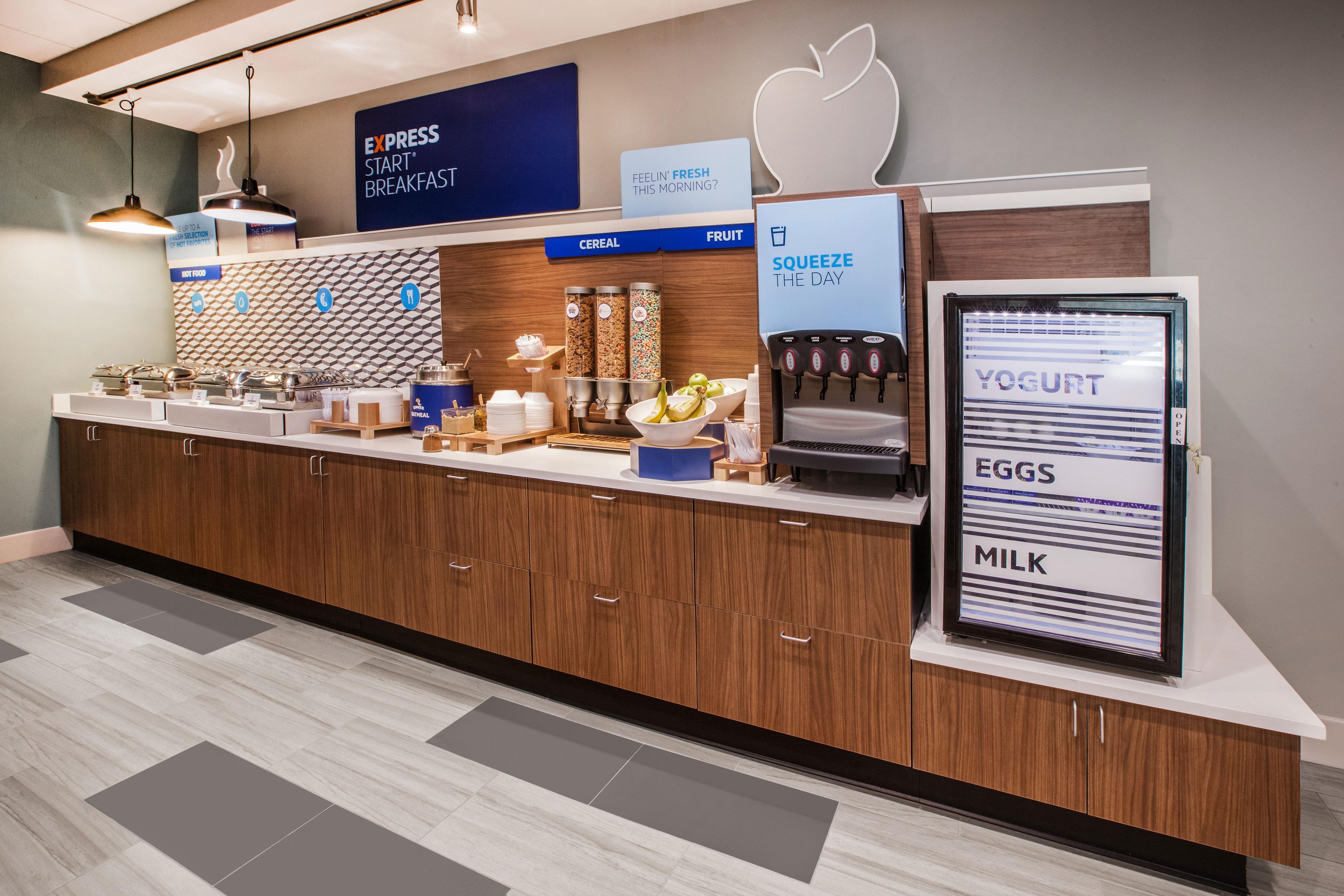Holiday Inn Express Hotel & Suites Lake Elsinore By Ihg Buitenkant foto