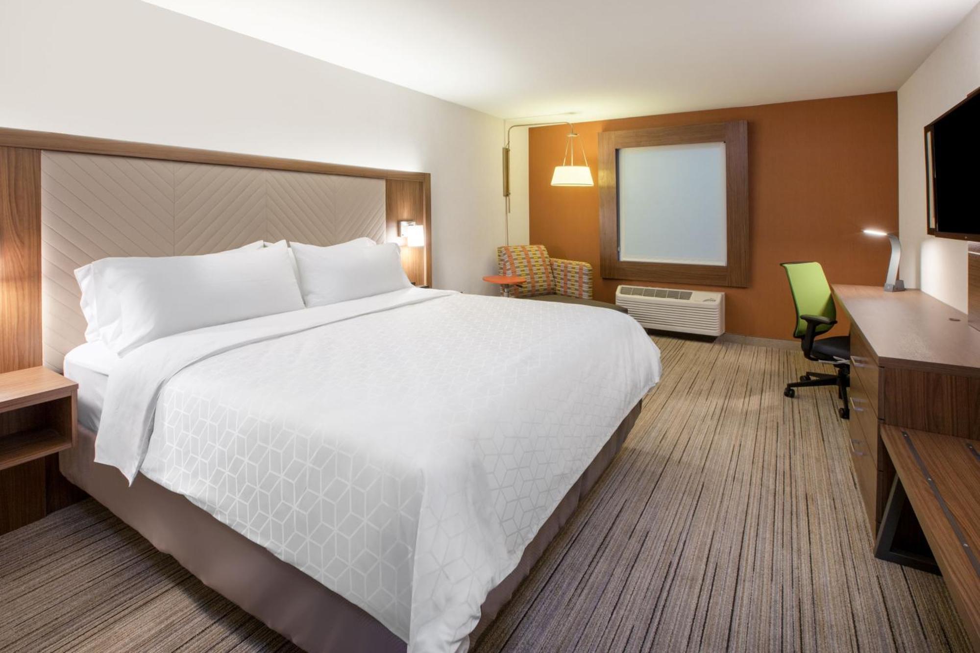 Holiday Inn Express Hotel & Suites Lake Elsinore By Ihg Buitenkant foto