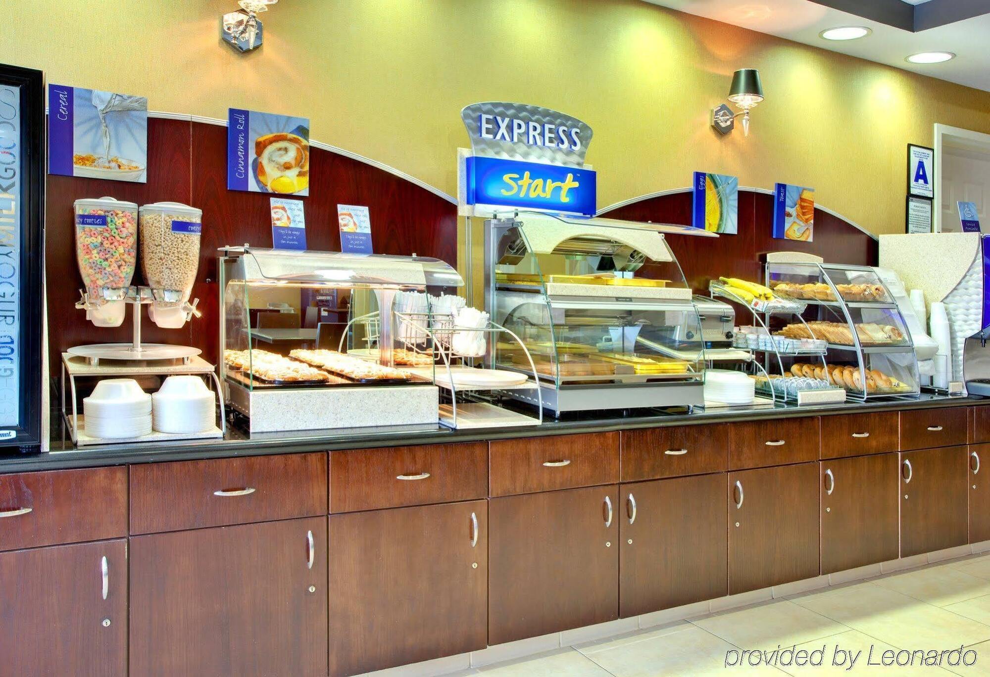 Holiday Inn Express Hotel & Suites Lake Elsinore By Ihg Buitenkant foto